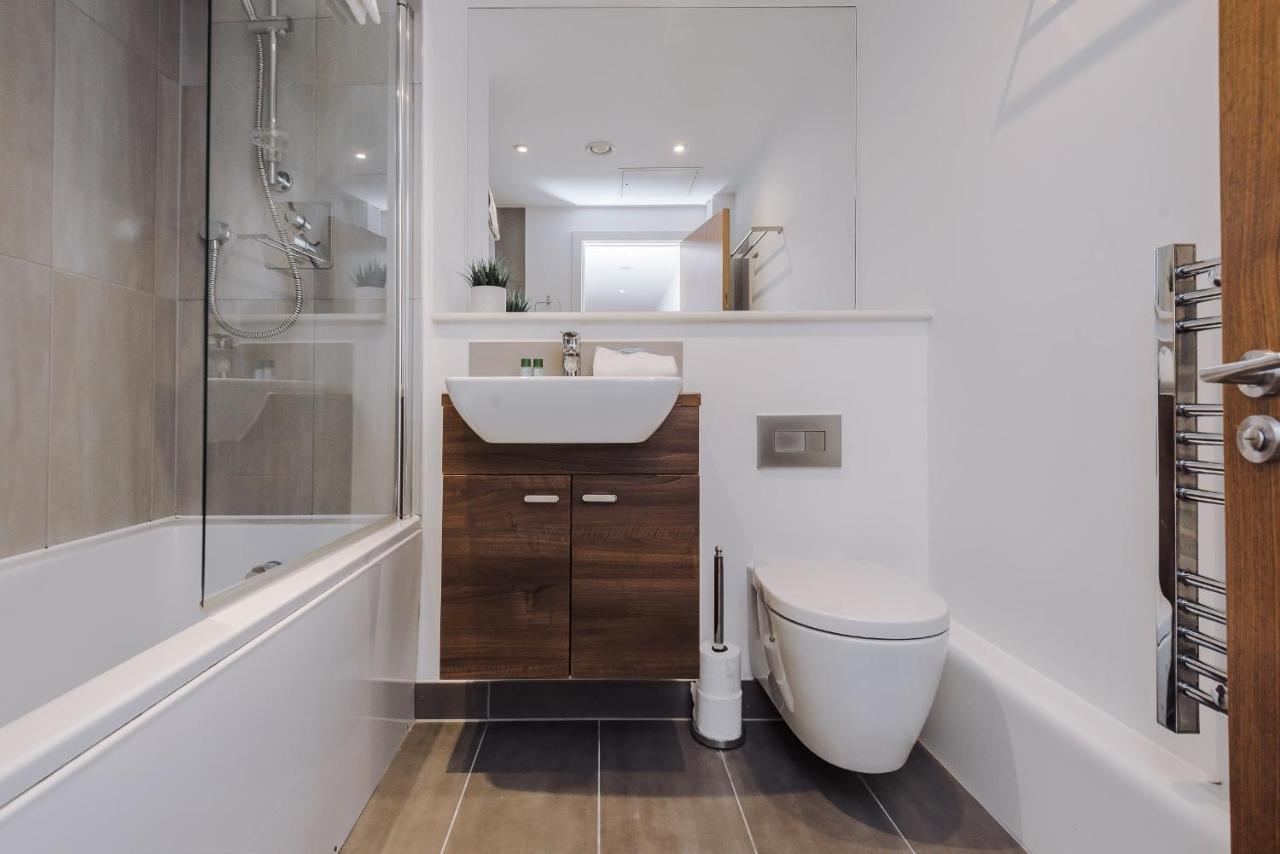 Host & Stay - Waterfront Penthouse Liverpool Exteriör bild